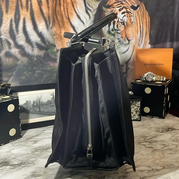 GUCCI LAPTOP BAG / BUSINESS BAG. NYLON WITH LEATHER STRAPS WITH BOX AND DUST BAG - Picture 4 of 16